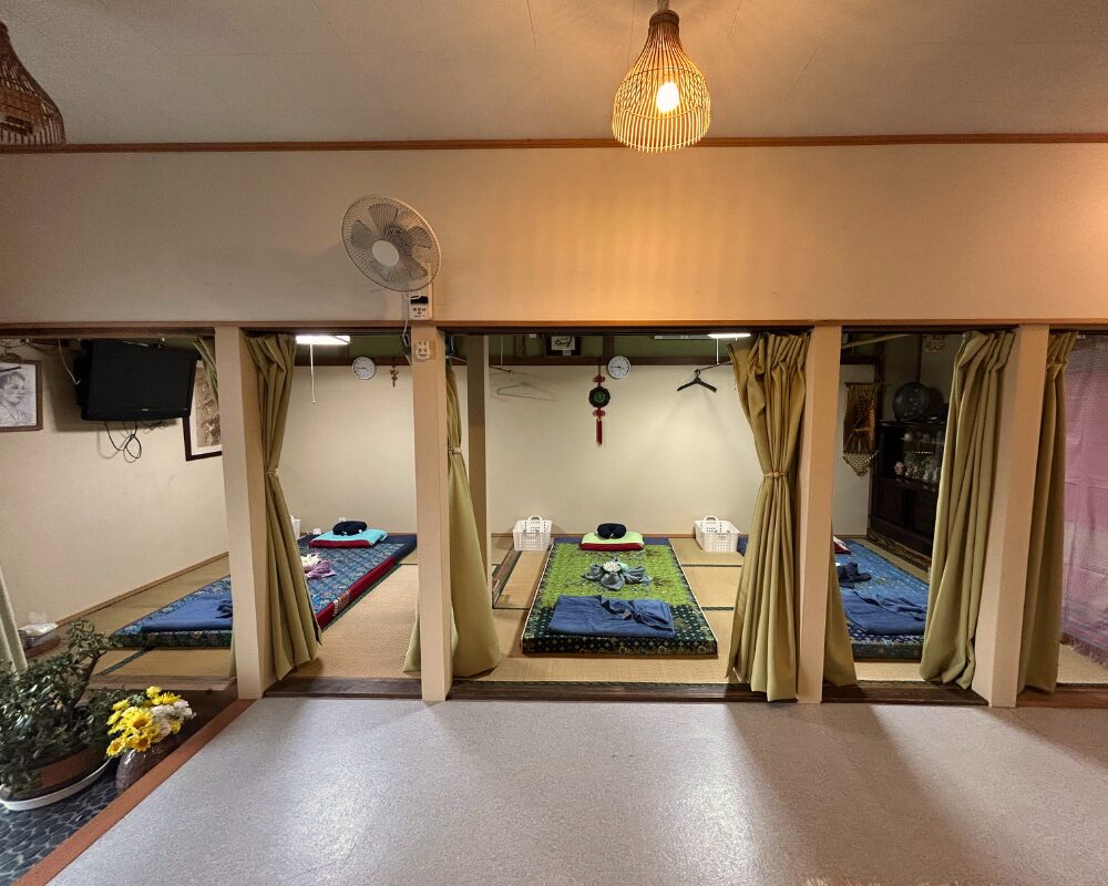 茨城県筑西市一本松のタイ古式マッサージ・E-VA(エヴァ)の店内